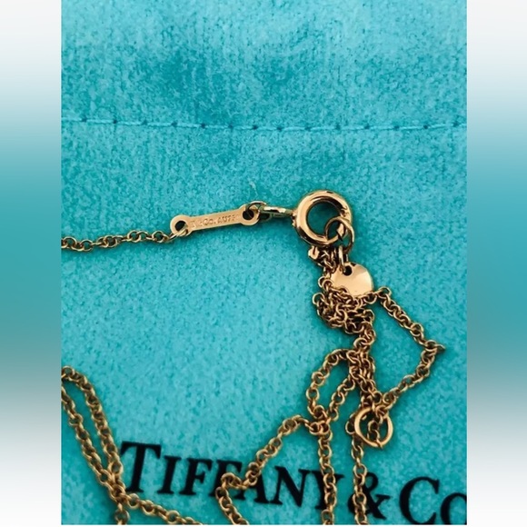 Tiffany & Co. 18K Rose Gold Paloma Picasso Love & Kisses Pendant with Packaging - Picture 2 of 4